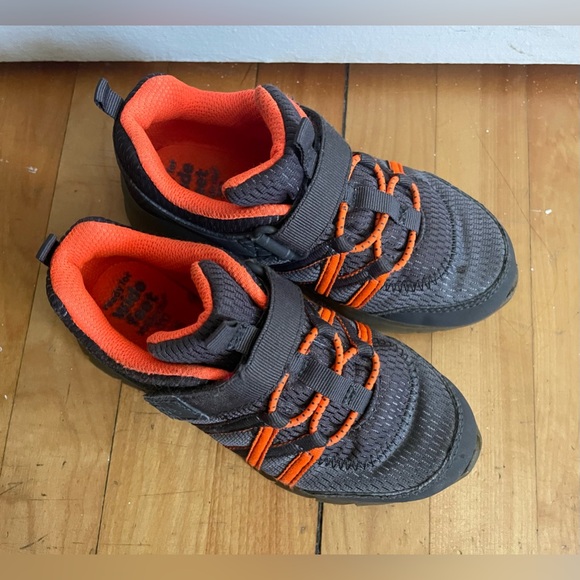 Stride rite light up shoes! - Picture 2 of 5